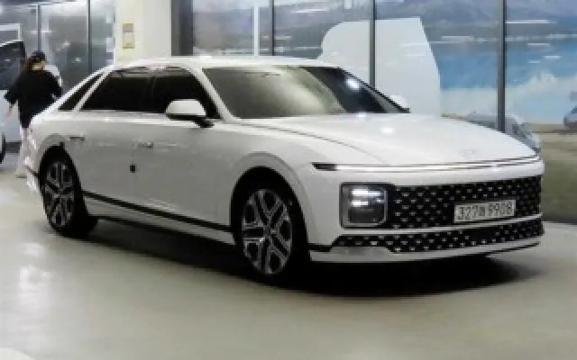 수원법원경매자동차 그랜저 (GN7) 가솔린 2.5 2WD 매물 사진 8 - 2023/07 69,738km